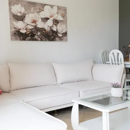 Ostria 2 Apartment
