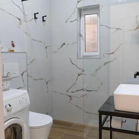 Ostria 2 Apartment Sarande